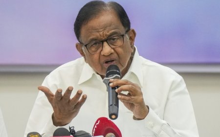 चिदंबरम का तंज: GST सुधार 8 साल देर से आया तोहफ़ा