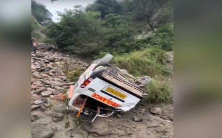 गगरेट में खाई में गिरी एंबुलेंस, तीन की दर्दनाक मौत