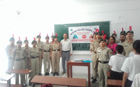 DAV कांगड़ा कॉलेज में रोड सेफ्टी क्लब का शपथ ग्रहण