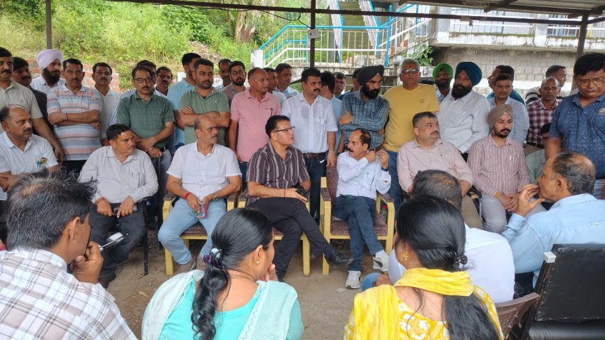 नूरपुर: जल शक्ति विभाग ने की अभद्र व्यवहार की निंदा