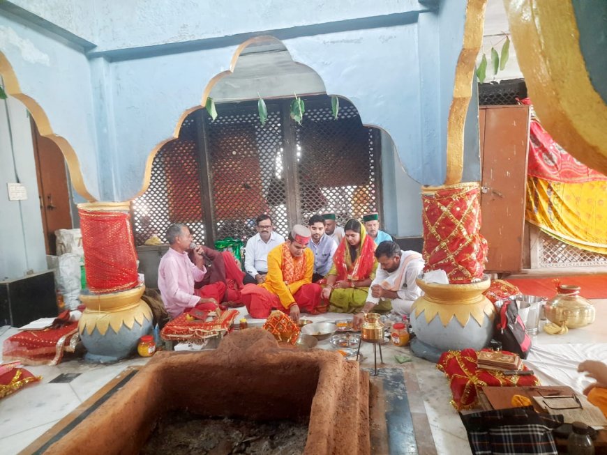 ब्रजेश्वरी मंदिर में शरद नवरात्र शुरू, उमड़ा भक्तों का सैलाब