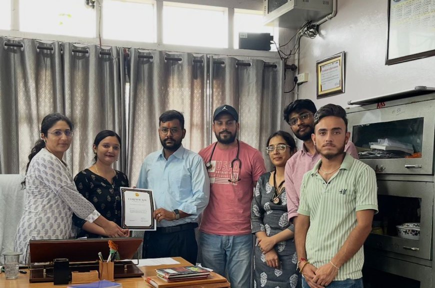 कांगड़ा के निखिल ने सिविल हॉस्पिटल को दिए 1000 सिरिंज