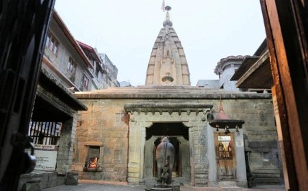 ✨ मंडी का भूतनाथ मंदिर: जहां हर शिवरात्रि लगता है देव दरबार