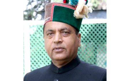 सरकार जनता का सामना करने से भाग रही है: जयराम ठाकुर