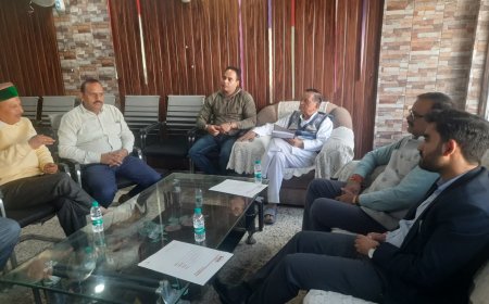 बज्रेश्वरी घाट पर संध्या आरती को लेकर हुई अहम बैठक