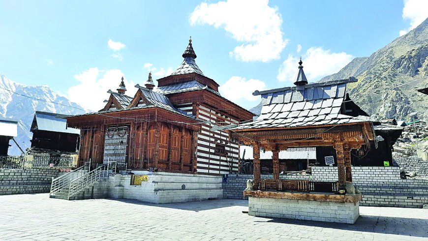 “चितकुल की मातृ देवी: सीमा पर विराजमान हिमालय की रक्षक शक्ति”