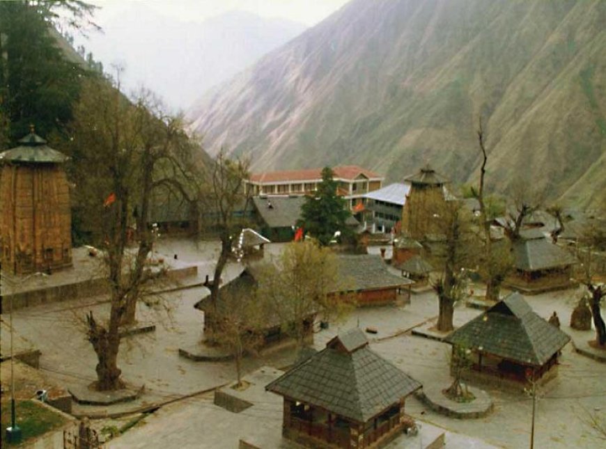 "भरमौर का रहस्यमयी चौरासी मंदिर: जहां यमराज खुद करते हैं आत्माओं का फैसला"