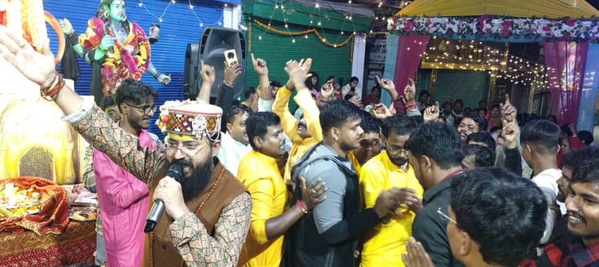 कांगड़ा सराफा बाजार में भव्य माता की चौकी, भजनों पर झूमे श्रद्धालु