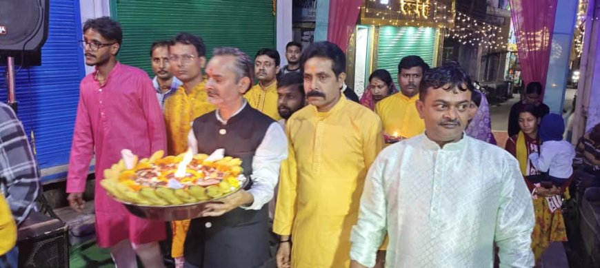 कांगड़ा सराफा बाजार में भव्य माता की चौकी, भजनों पर झूमे श्रद्धालु