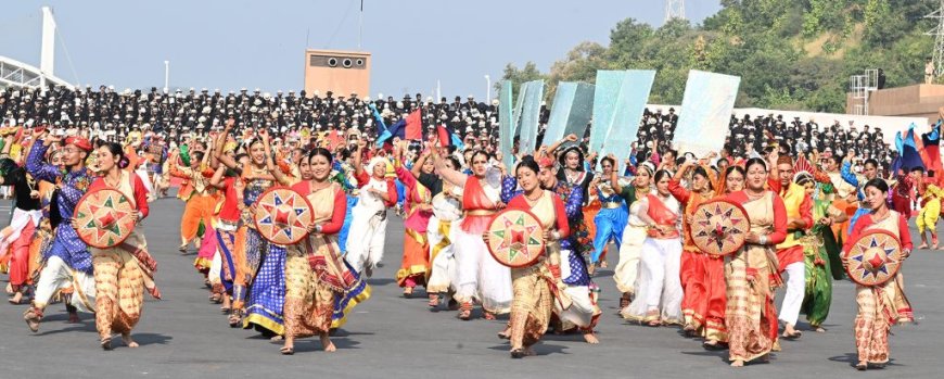 महिला IPS अधिकारियों ने रची इतिहास, एकता दिवस परेड में पीएम मोदी को सलामी