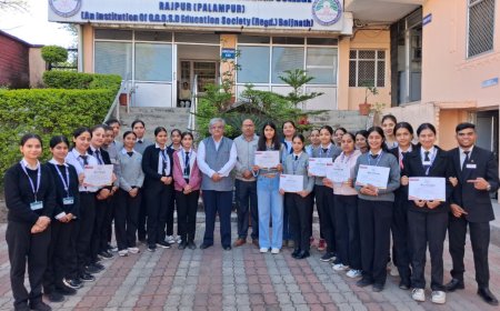 जीजीडीएसडी कॉलेज के छात्रों ने टेक उत्सव–2025 में मचाया धमाल