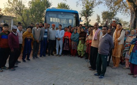 ग्राम पंचायत धमेड़ में पहली बार पहुंची एचआरटीसी बस, खुशी की लहर