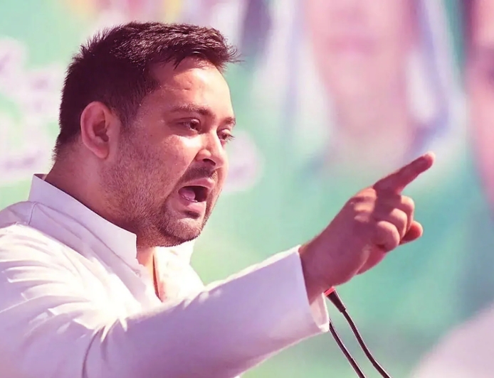 चुनाव आयोग पर तेजस्वी यादव के आरोप, बिहार चुनाव में बवाल