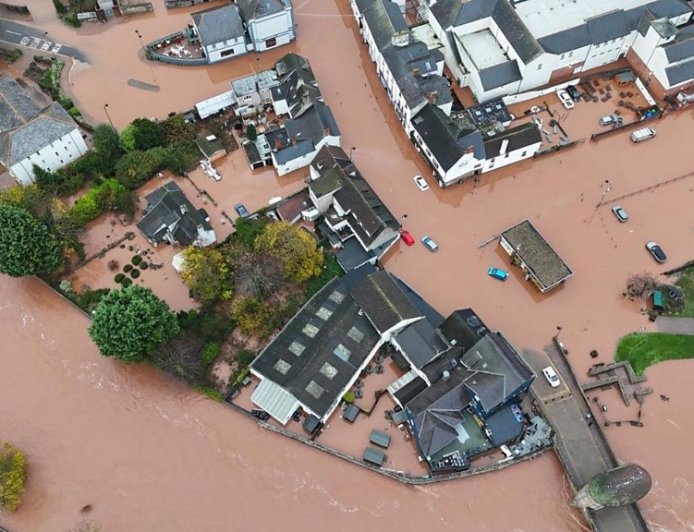 स्टॉर्म क्लाउडिया: पुर्तगाल-UK में तबाही, 3 की मौत
