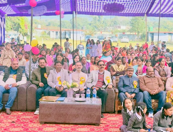 कांगड़ा में शिक्षा को नई दिशा: डूगीयारी स्कूल में मेधावी सम्मानित