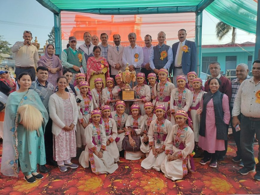 हॉकी इंडिया के 100 साल: गौना करौर स्कूल में खेला जोश से भरा मैच