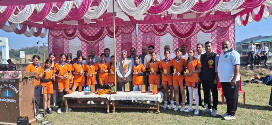 हॉकी इंडिया के 100 साल: गौना करौर स्कूल में खेला जोश से भरा मैच