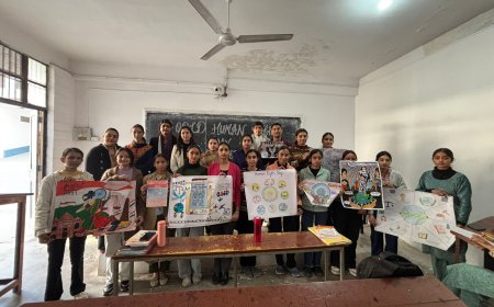 एमसीएम डीएवी कॉलेज में मनाया मानवाधिकार दिवस, छात्रों की शानदार प्रस्तुति