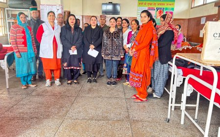 सिविल हॉस्पिटल कांगड़ा में UHC दिवस पर जागरूकता कार्यक्रम