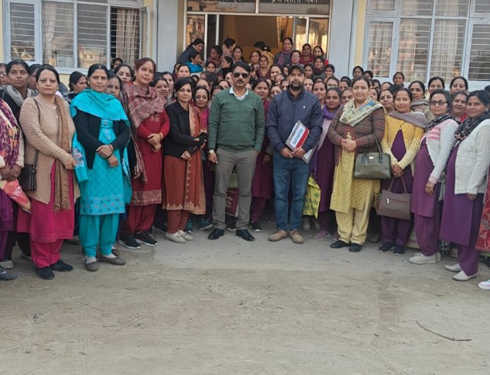 कांगड़ा में ‘पोषण भी पढ़ाई भी’ प्रशिक्षण, 100 कार्यकर्ता शामिल