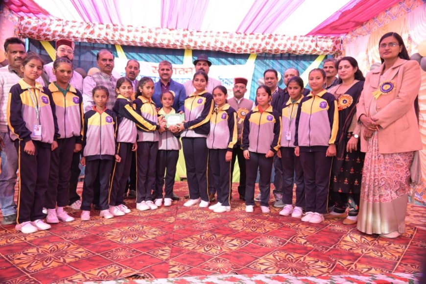 तियारा स्कूल में वार्षिक समारोह, MLA पवन काजल की बड़ी घोषणाएँ