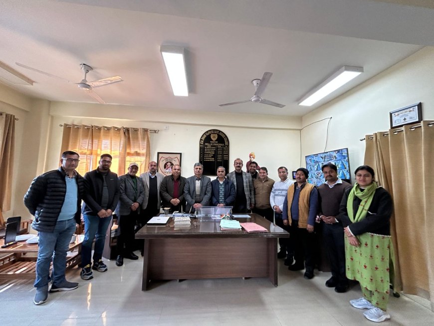 हिमाचल यूनिवर्सिटी ने किया तकीपुर कॉलेज का निरीक्षण