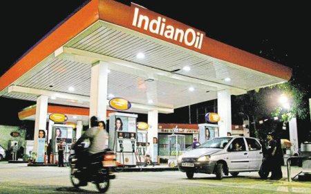 बाइक-कार वालों की मोदी सरकार ने कर दी मौज, ईंधन पर घटा दिया इतना टैक्स