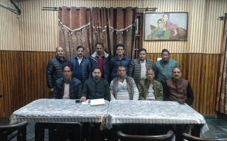 पेंशनरों की अनदेखी पर फूटा गुस्सा : कांगड़ा में पेंशनर महासंघ की बैठक, सरकार पर लगाए गंभीर आरोप