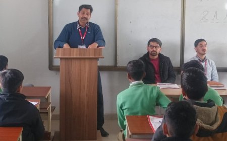 जलाड़ी स्कूल में डाकघर योजनाओं पर जागरूकता, बच्चों को मिली सीख