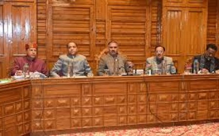 पीटरहॉफ बैठक में सियासी संग्राम, BJP का वॉकआउट