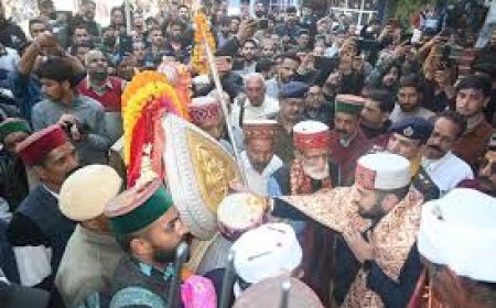 देव वाद्ययंत्रों से गूंजी छोटी काशी, मंडी पहुंचे देव कमरूनाग; 216 देवी-देवताओं को निमंत्रण