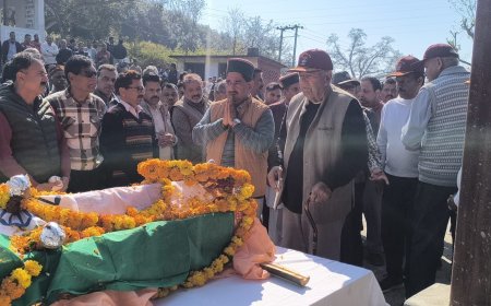 वरिष्ठ कांग्रेस नेता देवदत्त शर्मा को भावभीनी श्रद्धांजलि...केवल सिंह पठानिया ने दी अंतिम विदाई