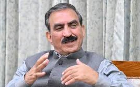 आर्थिक तंगी के बीच रिटायर्ड अफसरों को नौकरी, सवालों में सरकार