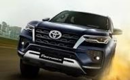 Toyota ने बदल दिया Fortuner का रूप! 2026 मॉडल का जबरदस्त स्टाइल और मस्कुलर लुक