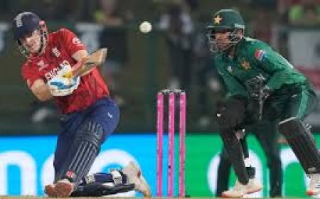 इंग्लैंड से हारा पाकिस्तान, सेमीफाइनल की राह मुश्किल