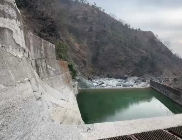  ज्वाली की 14 पंचायतें प्यास से बेहाल ; 42 करोड़ की बोह–द्रोणी जल योजना ठप, विभाग बोला – “फिलहाल सर्वाइवल मुश्किल”