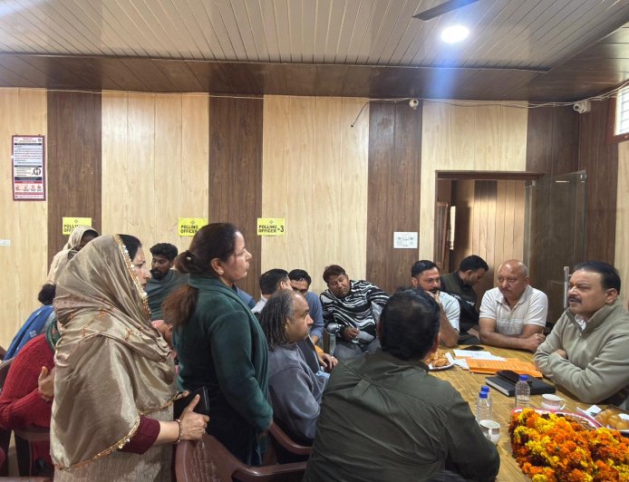 डमटाल-तोकी में विधायक मलेंद्र राजन की समीक्षा बैठक