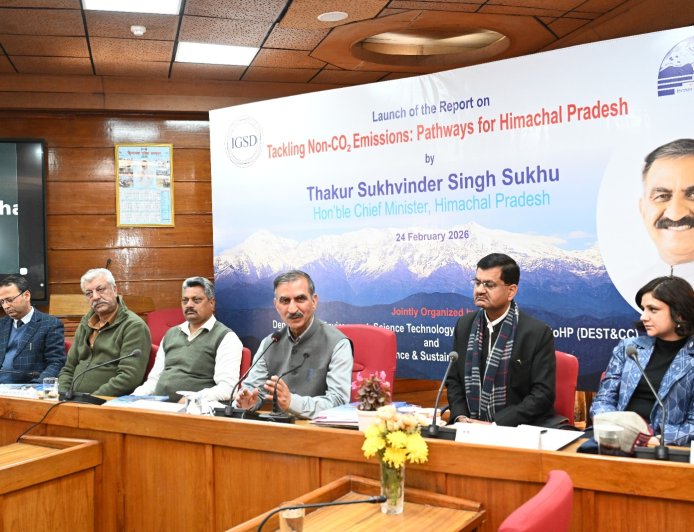  सीएम सुक्खू का बड़ा ऐलान; अप्रैल तक एचआरटीसी के बेड़े में 300 नई इलेक्ट्रिक बसें शामिल करेंगे