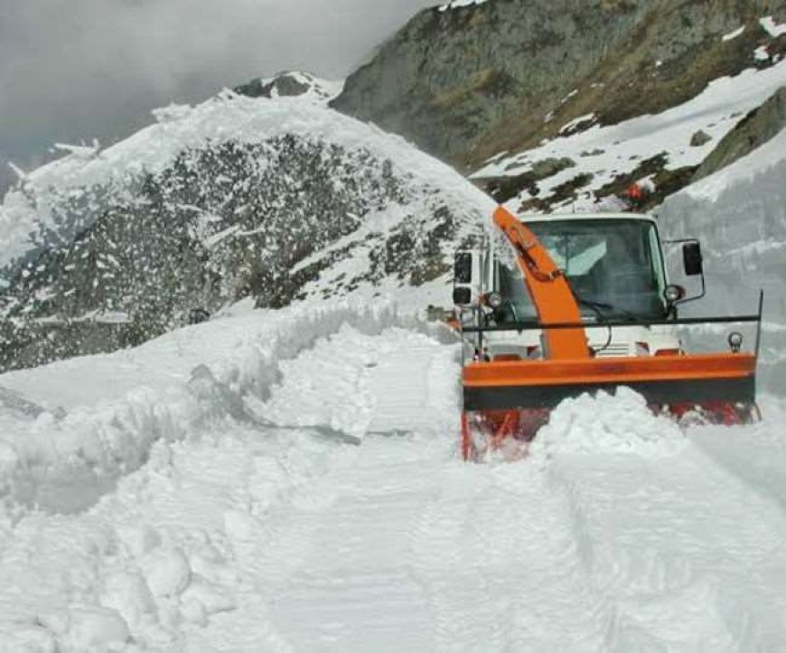 चंबा में राहत की शुरुआत: सात सड़कें बहाल, 25 पर अब भी जारी है संघर्ष