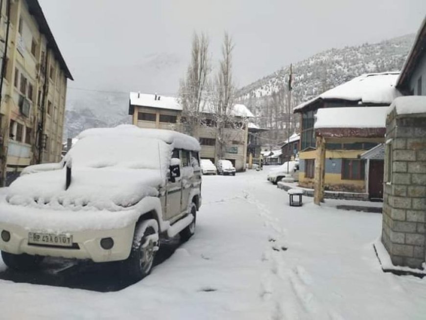 लाहुल-स्पीति में बर्फ का कहर, 142 सड़कों पर थमी आवाजाही