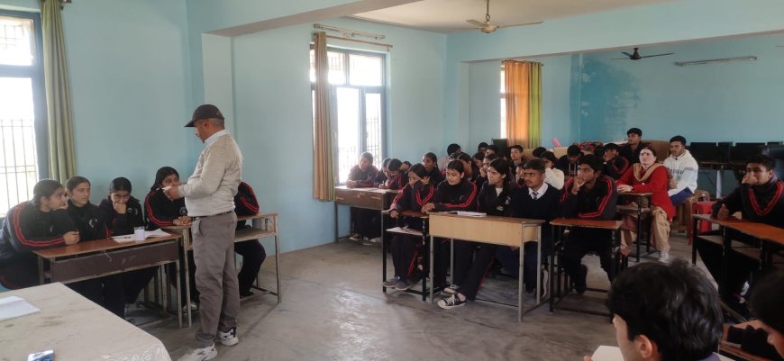 धनेटा स्कूल में क्विज प्रतियोगिता, ईशांत टीम अव्वल