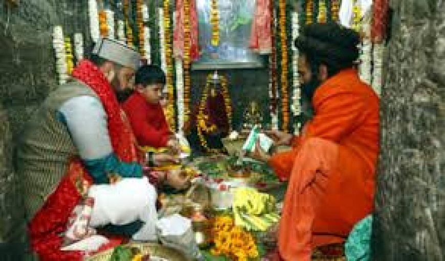 लघु जलेब निकाल बाबा भूतनाथ को दिया महोत्सव का न्योता