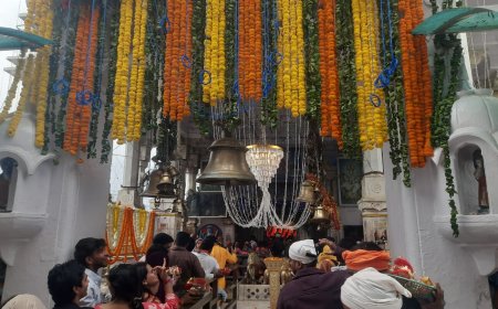 नवरात्र में बज्रेश्वरी मंदिर में उमड़ा सैलाब, चढ़ावा 3 लाख पार