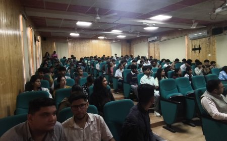 कांगड़ा में शहीद दिवस पर पदयात्रा, युवाओं का संकल्प