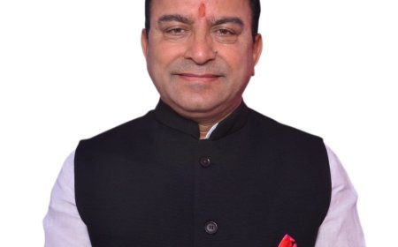 केंद्र सरकार द्वारा पेट्रोल-डीजल पर एक्साइज ड्यूटी में भारी कटौती का निर्णय 'ऐतिहासिक' और 'जन-हितैषी' : त्रिलोक कपूर