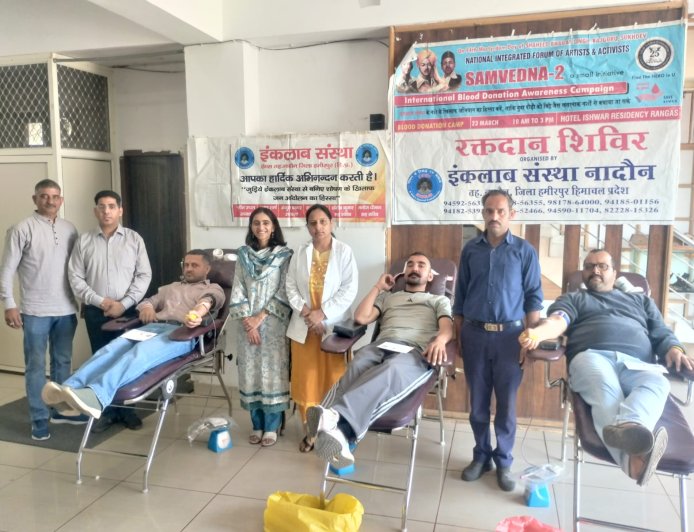 शहीदी दिवस पर उमड़ा सेवा का जज्बा! रंगस में 70 युवाओं ने किया रक्तदान