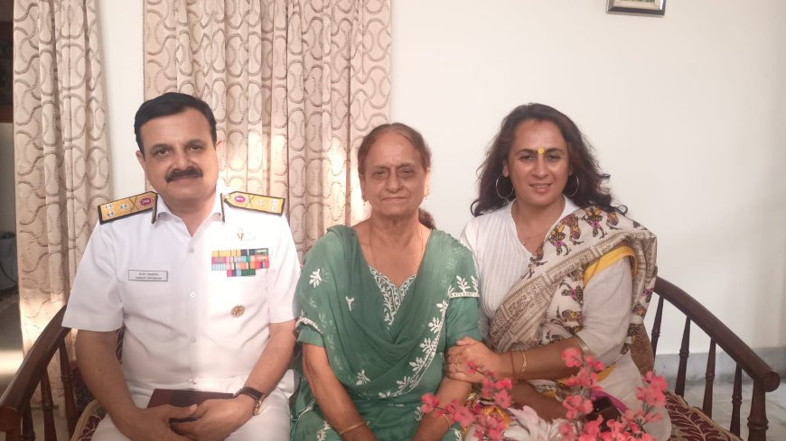 नौसेना उप प्रमुख संजय वात्सयान पहुंचे नादौन, लिया आशीर्वाद