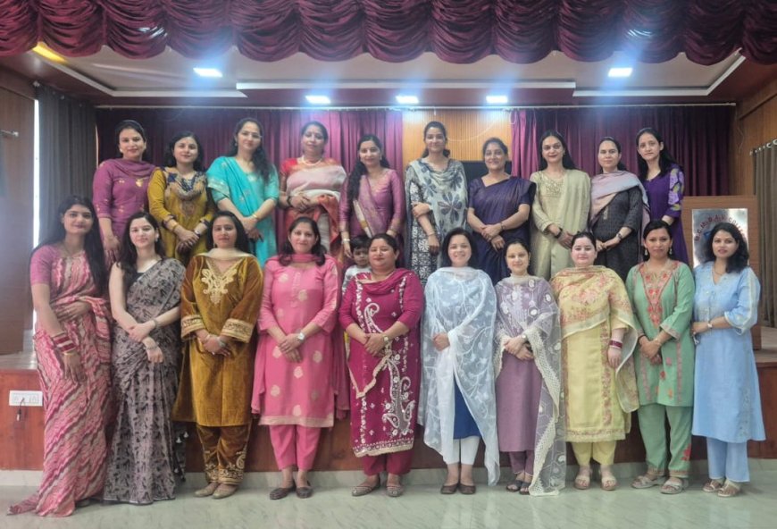 DAV कॉलेज कांगड़ा में महिला सशक्तिकरण को आगे बढ़ाने का लिया संकल्प