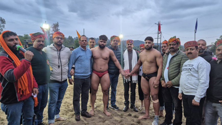 कछियारी पीर बाबा छिंज मेला शुरू, दंगल में दिखा रोमांच