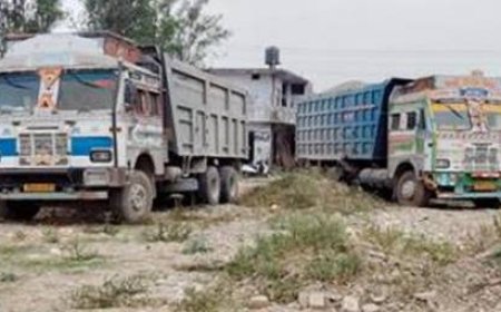 नूरपुर में अवैध खनन पर बड़ी कार्रवाई, 17 टिप्पर जब्त